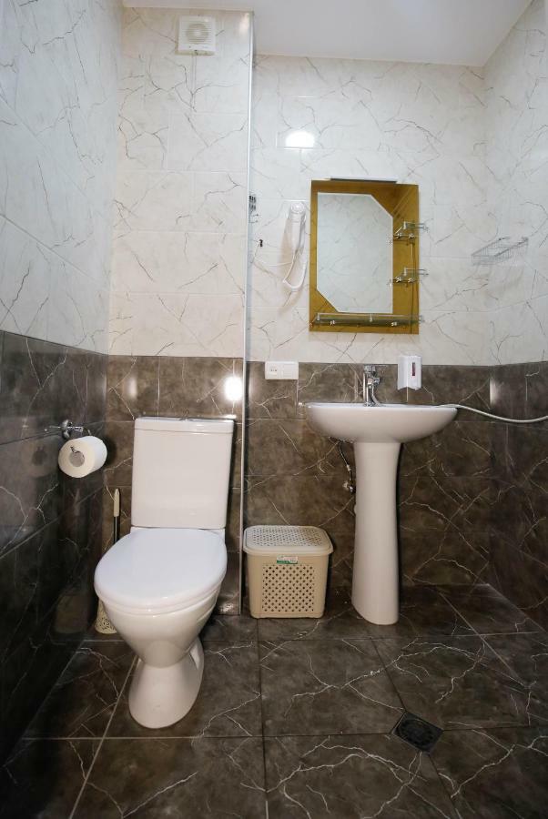 Hotel Anseza Kutaisi Esterno foto