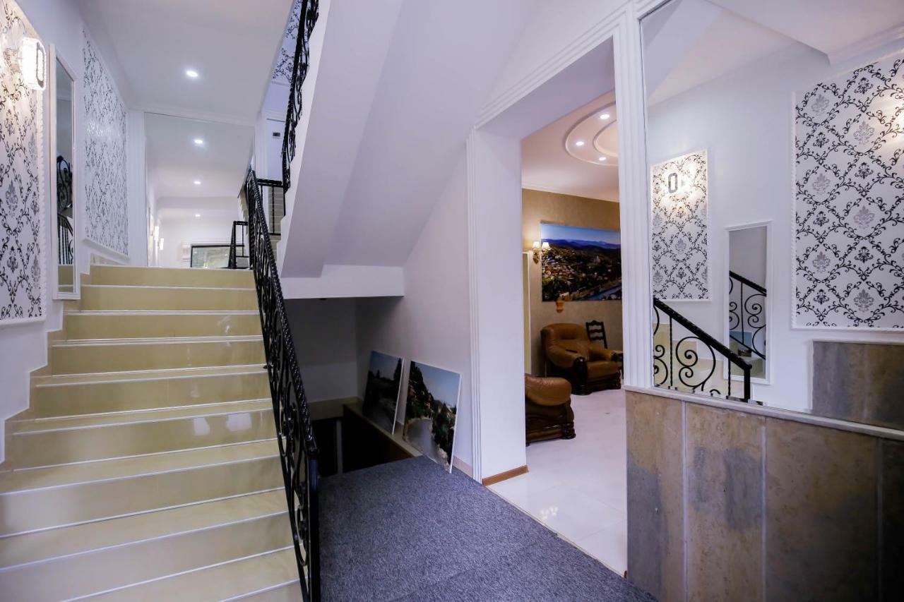Hotel Anseza Kutaisi Esterno foto