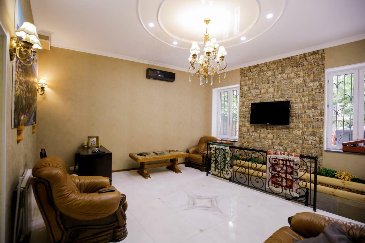 Hotel Anseza Kutaisi Esterno foto